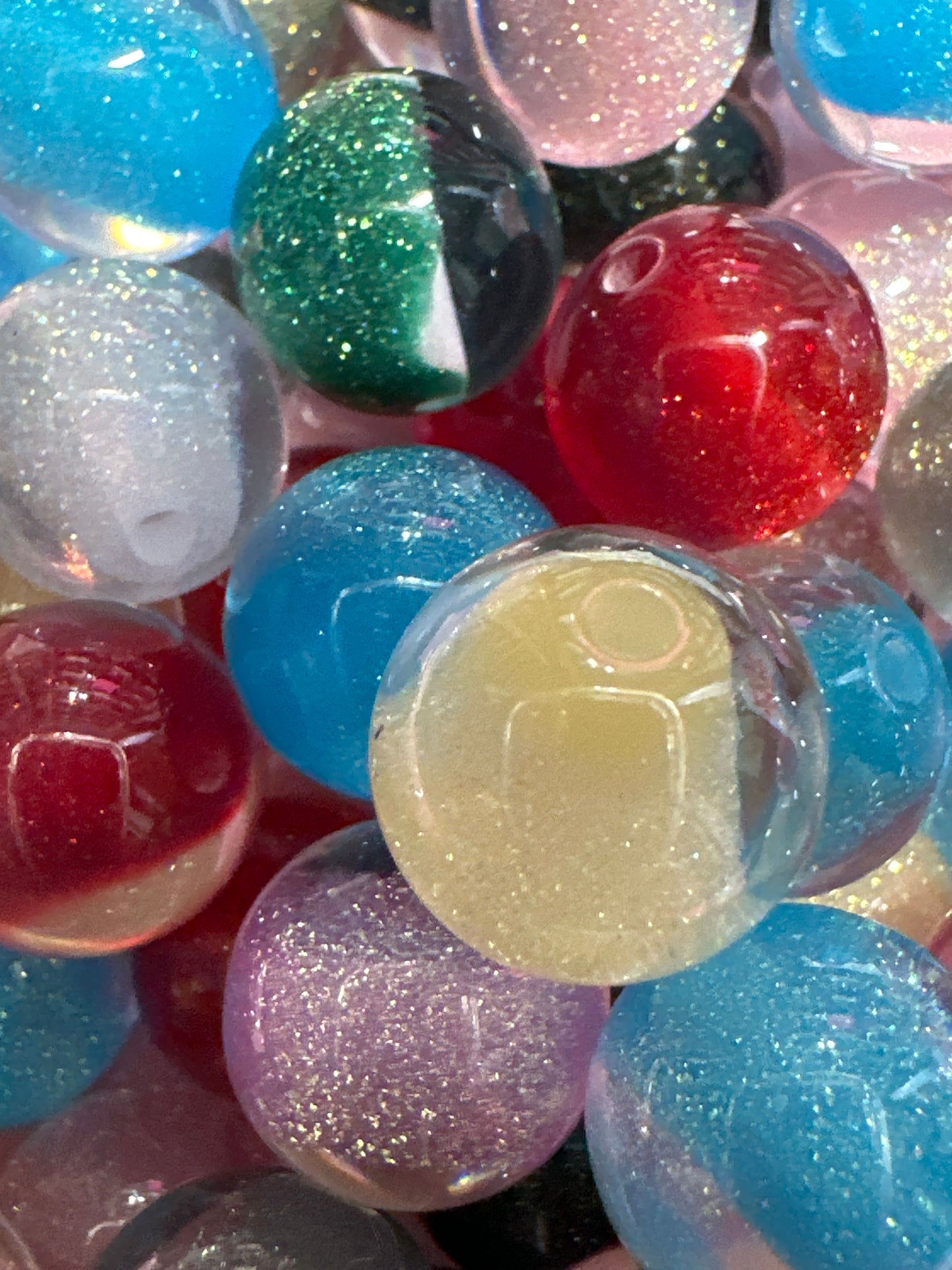 16mm Glitter Acrylic Beads (10/$3.25)
