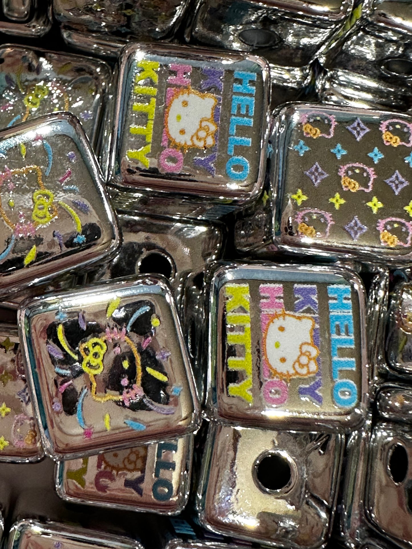 16mm Kitty Silver Square Beads