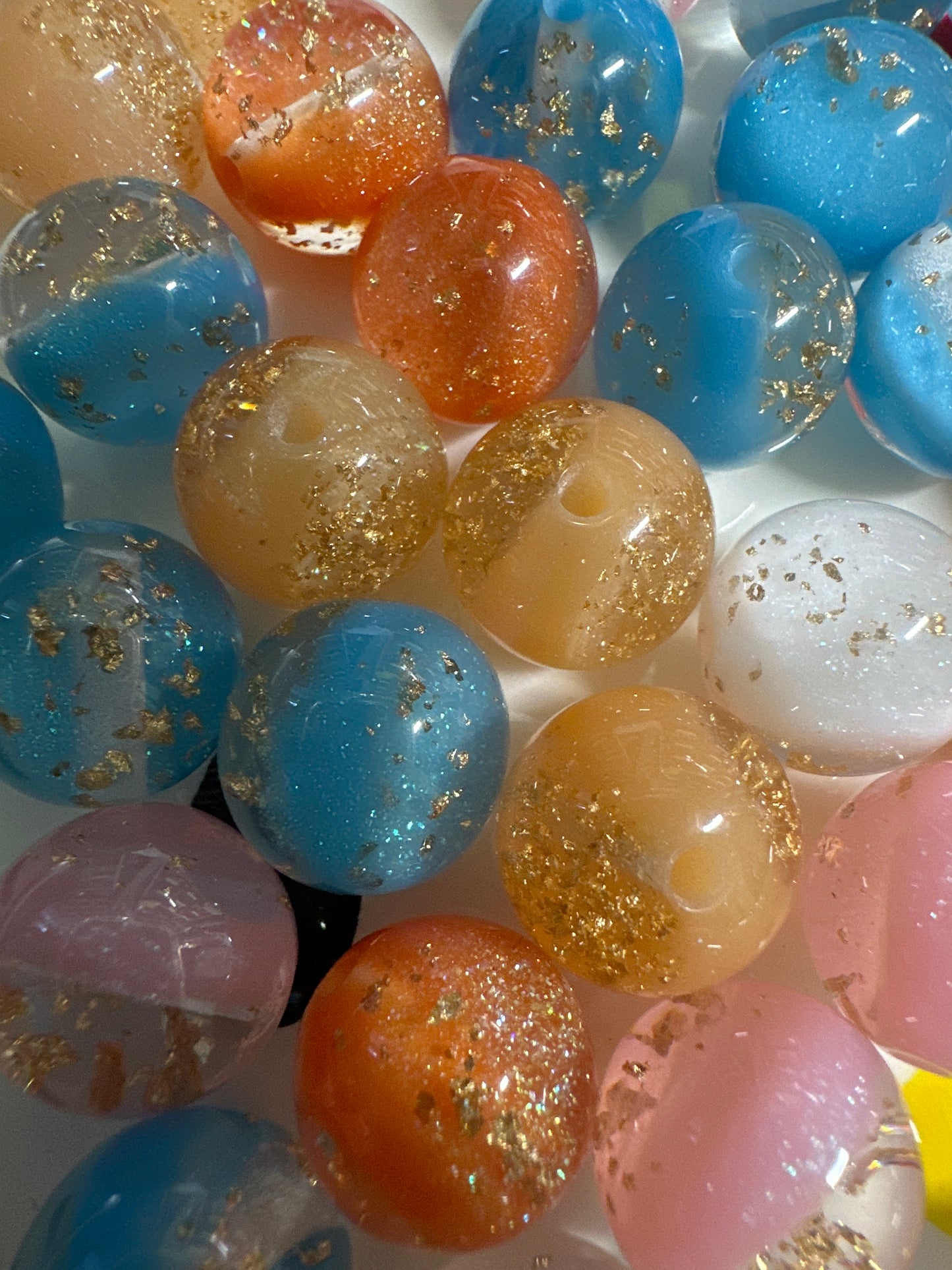 16mm Glitter with Gold Fleck Acrylic Beads (10/$3.00)