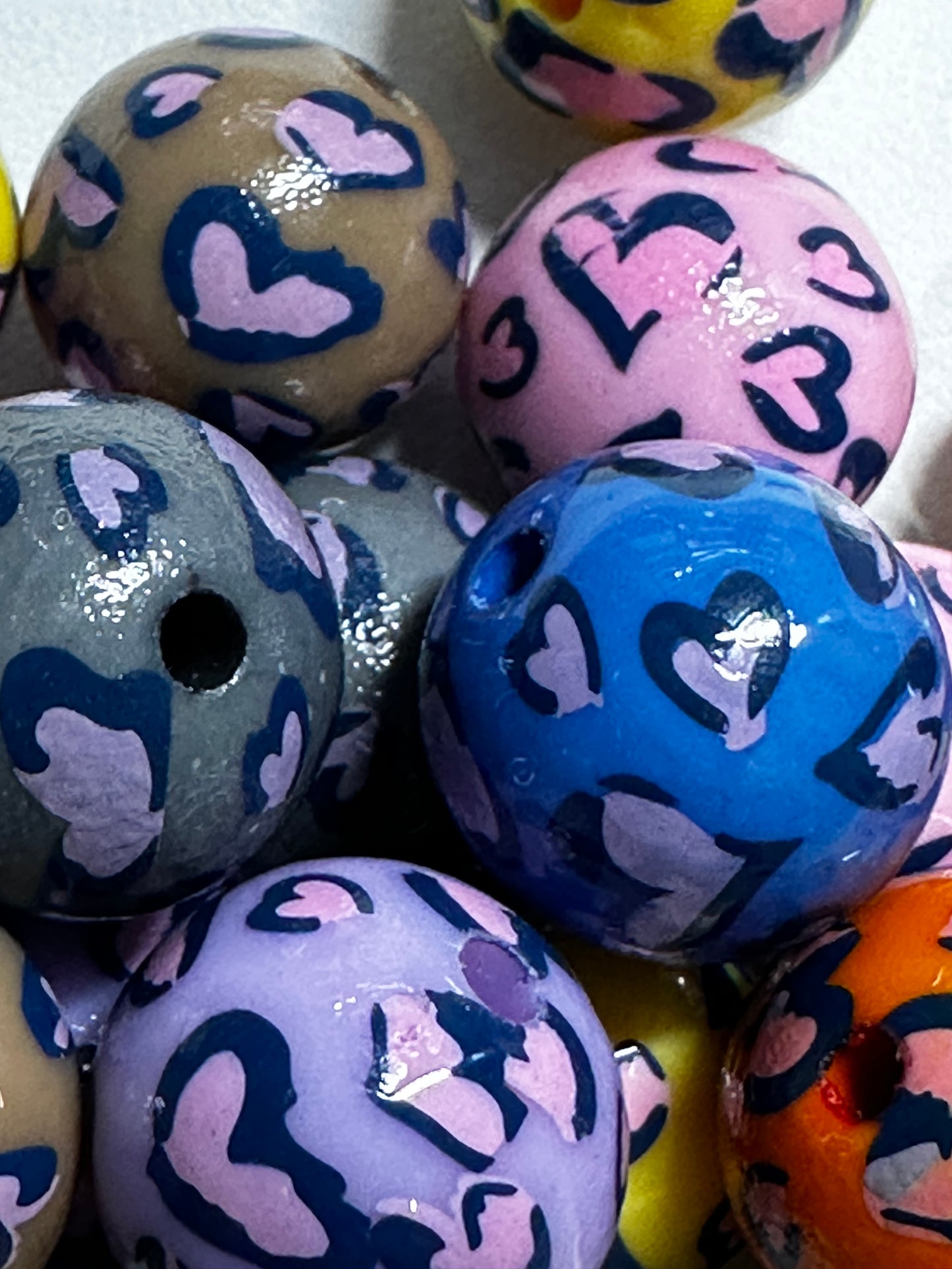 16mm Cheetah Heart Mix Beads (10/$3.00)