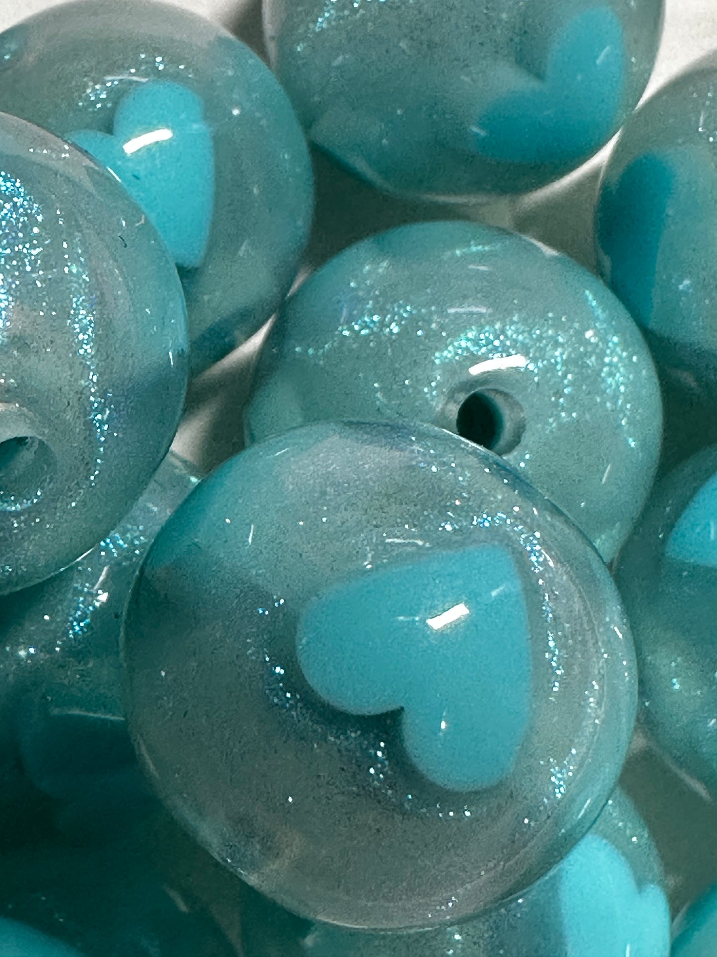 20mm Teal Heart Glitter Beads
