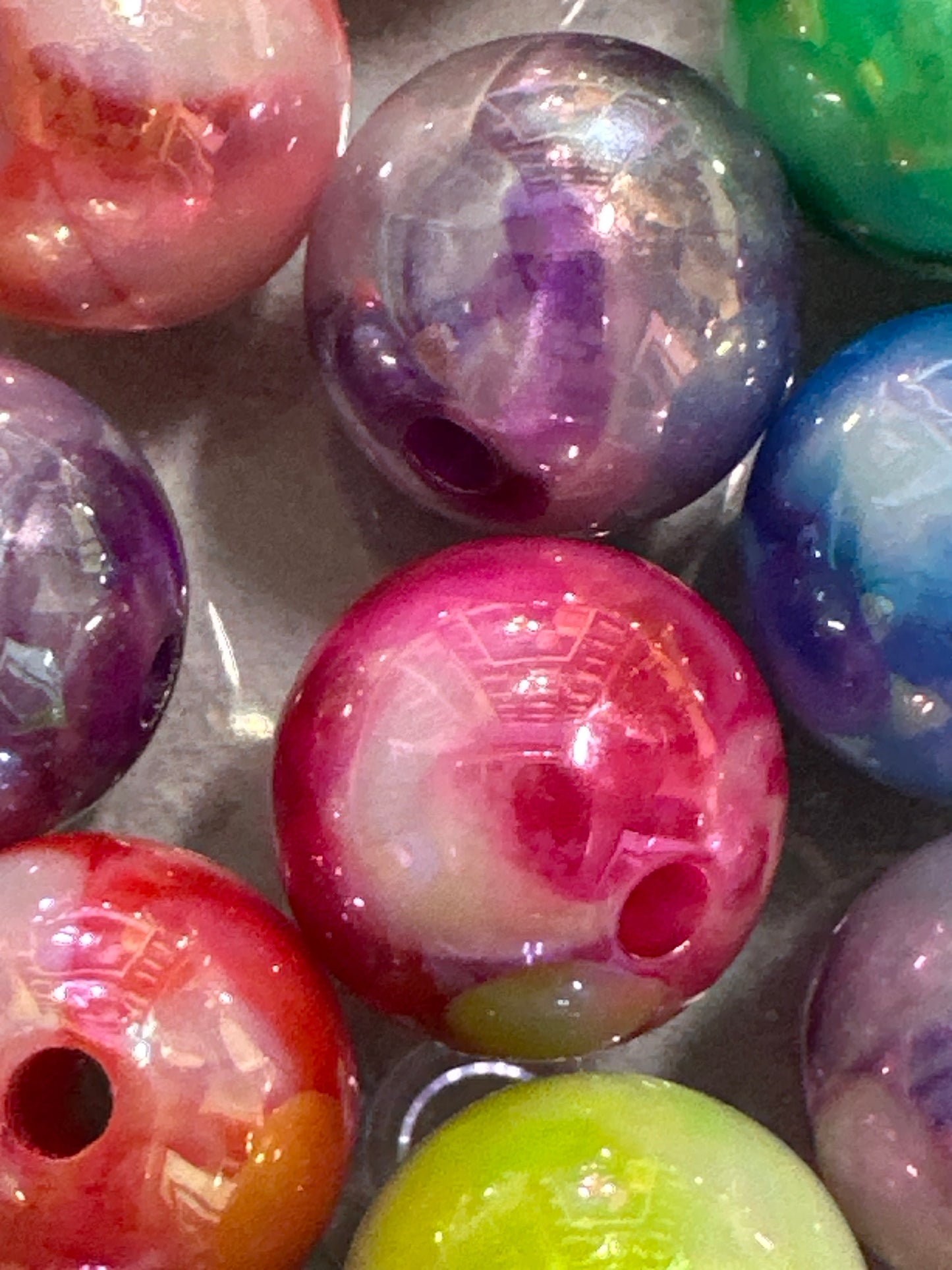 Acrylic Swirl Beads Multiple Colors (10/$3.25)