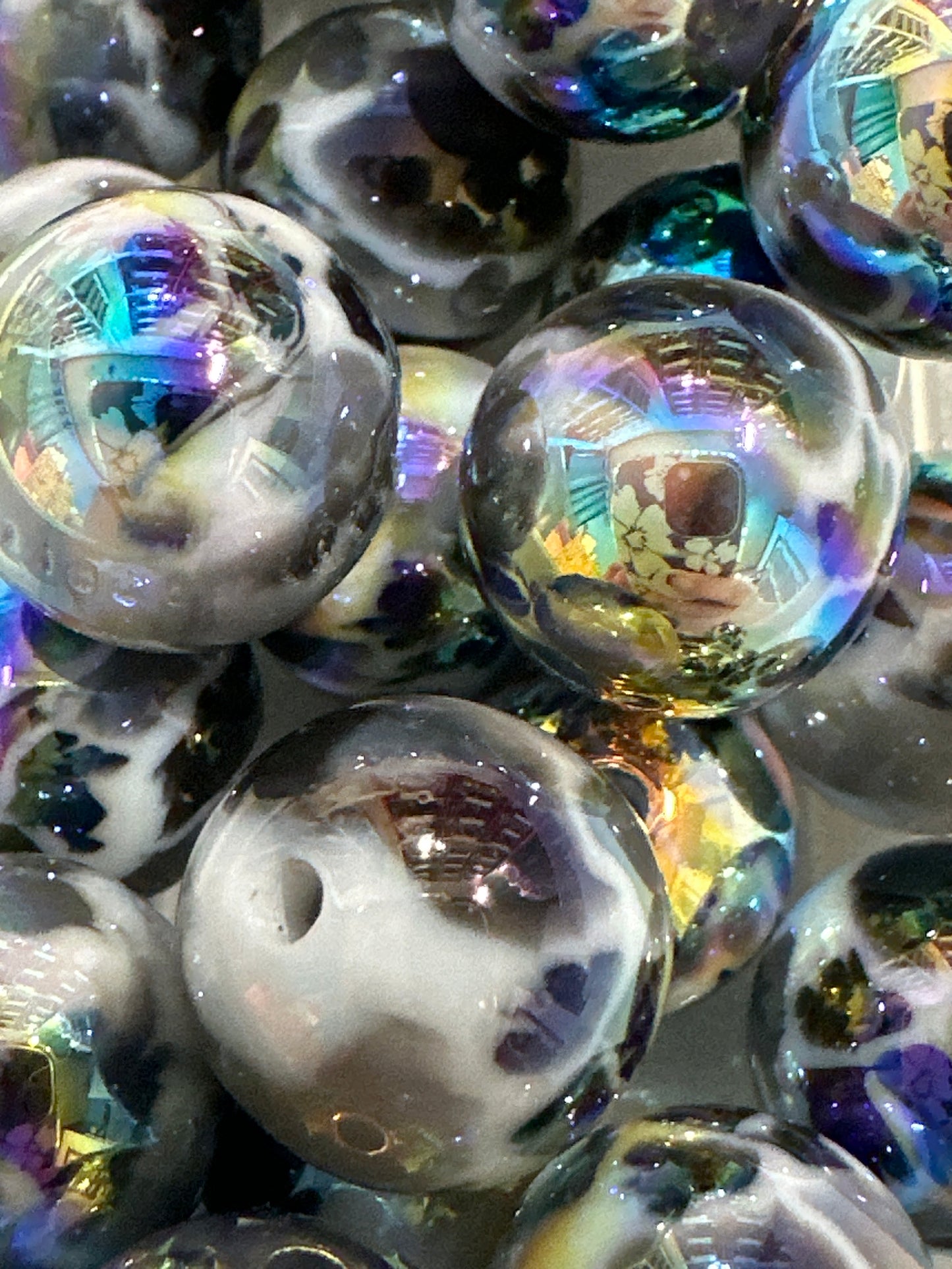 Acrylic Black and White Galaxy Beads