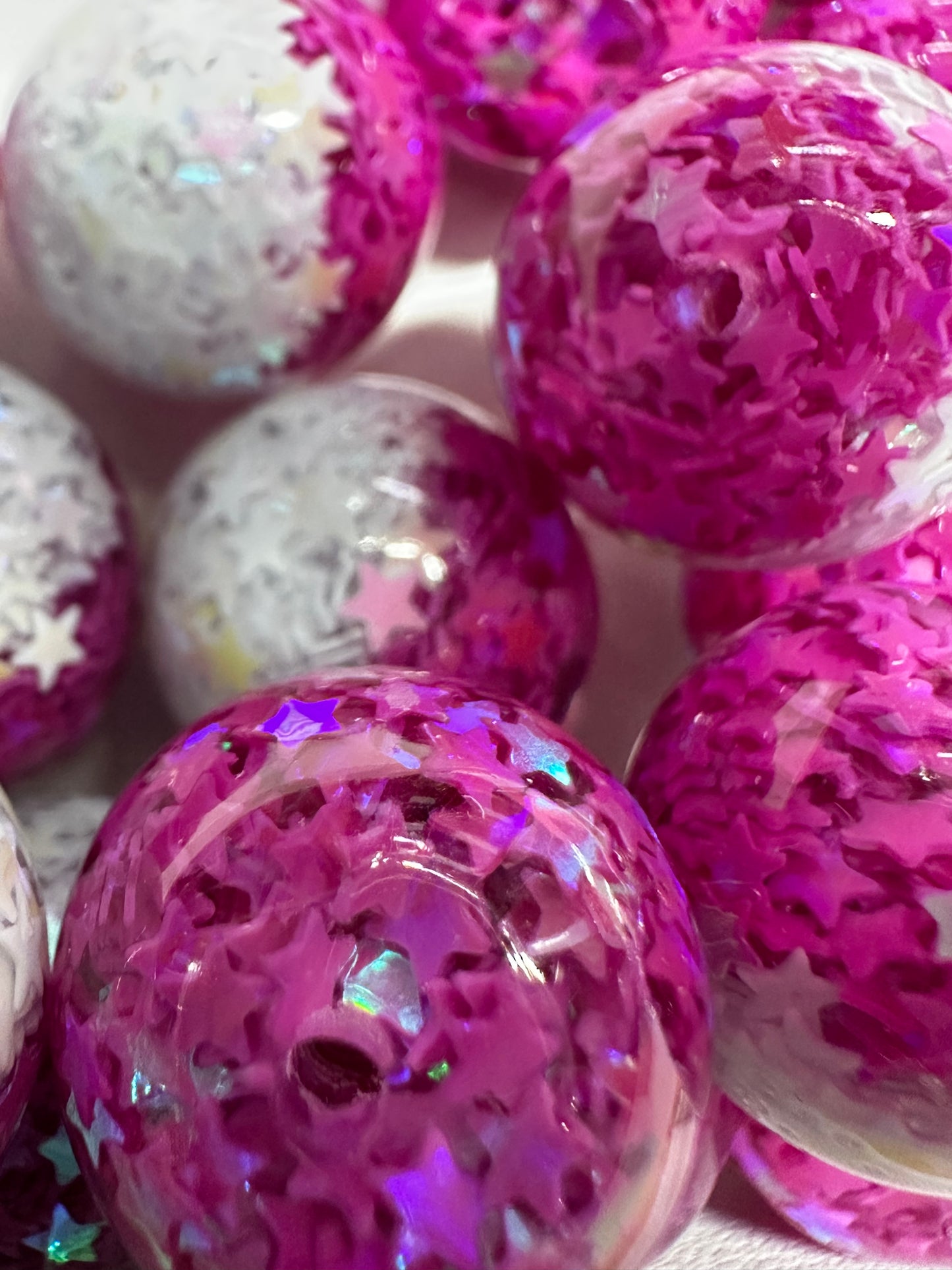 16mm Pink and White Star Acrylic Beads