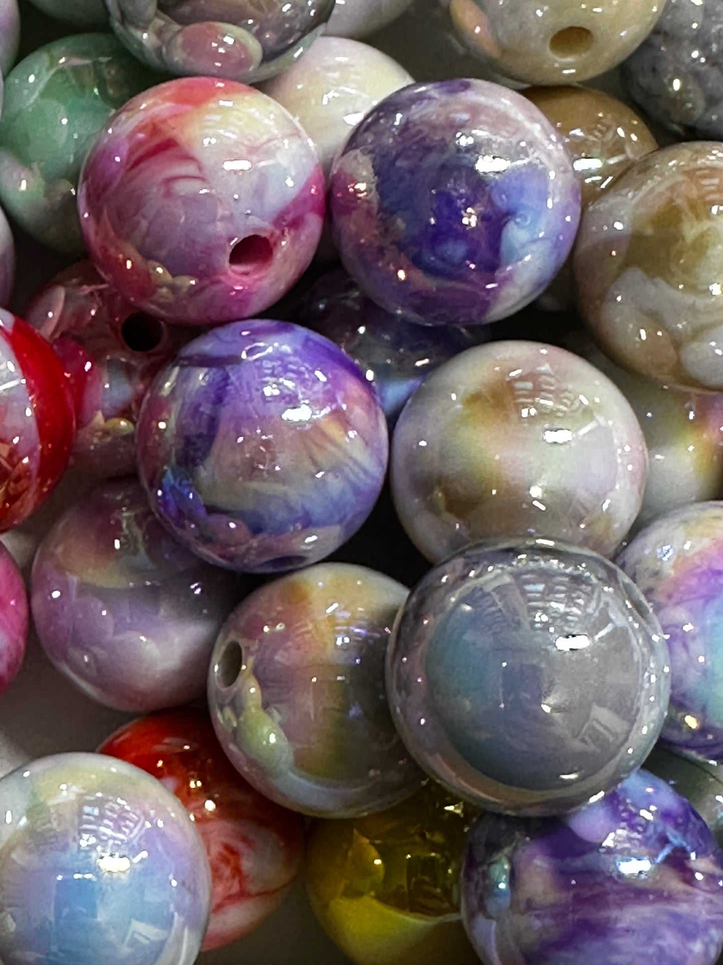 16mm Swirl Acrylic Beads (10/$2.00)